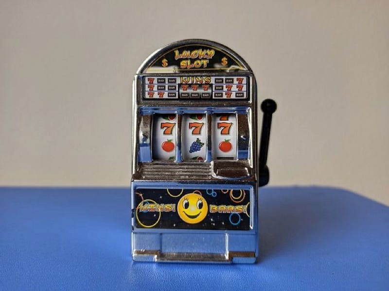 Myths and Facts about Slot Machines: Dispelling Common Beliefs